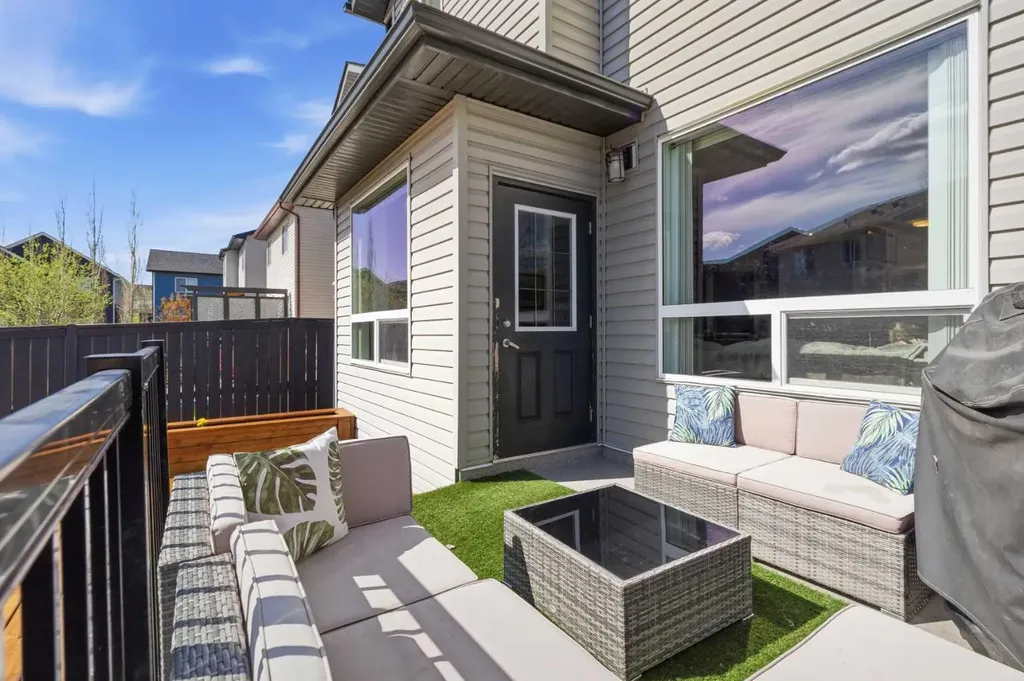 1023 Kings Heights Road SE Airdrie AB T4A 0M5