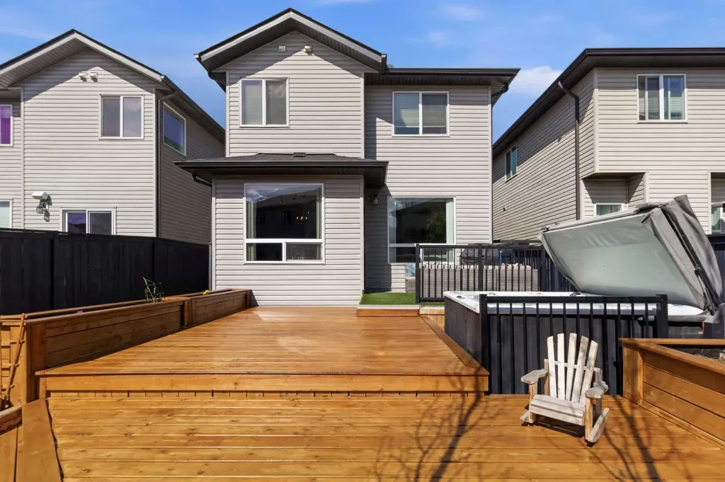 1023 Kings Heights Road SE Airdrie AB T4A 0M5