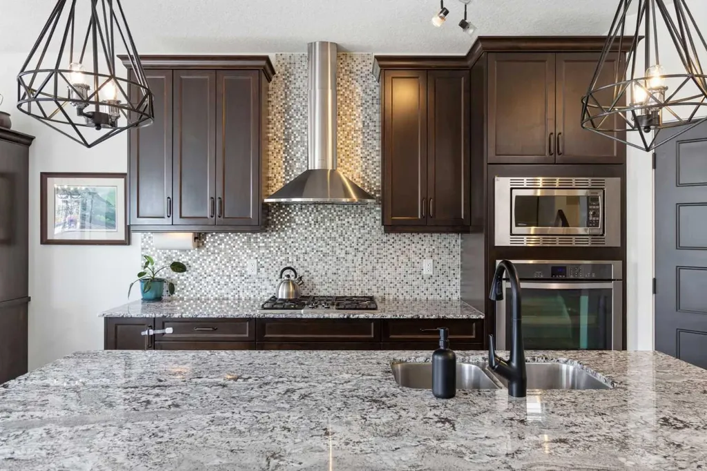 1023 Kings Heights Road SE Airdrie AB T4A 0M5