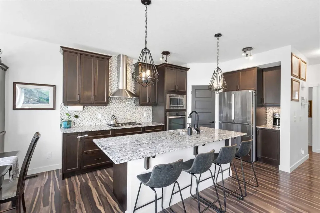 1023 Kings Heights Road SE Airdrie AB T4A 0M5