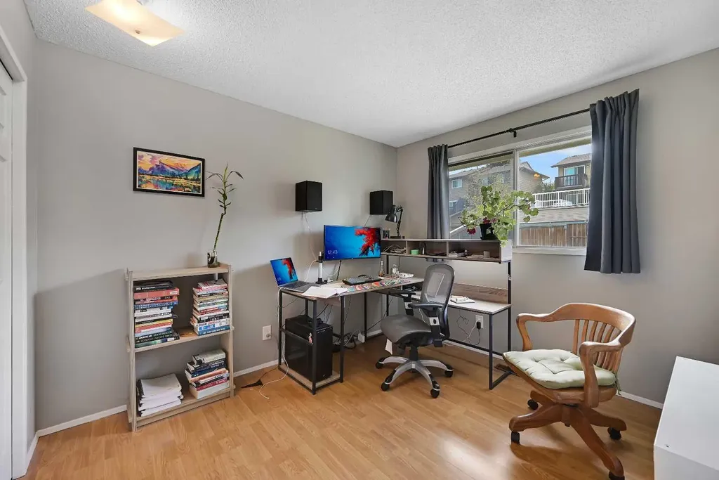 160 Strathcona Close SW Calgary AB T3H 1L3