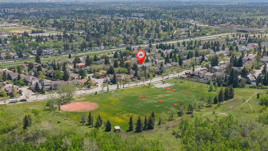 160 Strathcona Close SW Calgary AB T3H 1L3