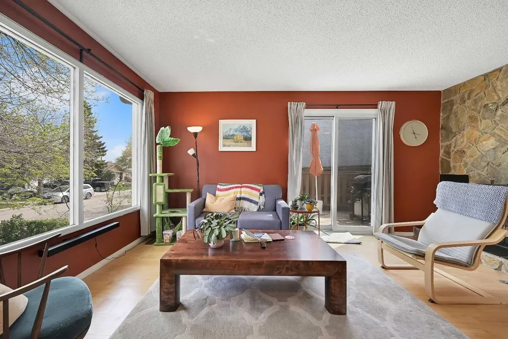160 Strathcona Close SW Calgary AB T3H 1L3