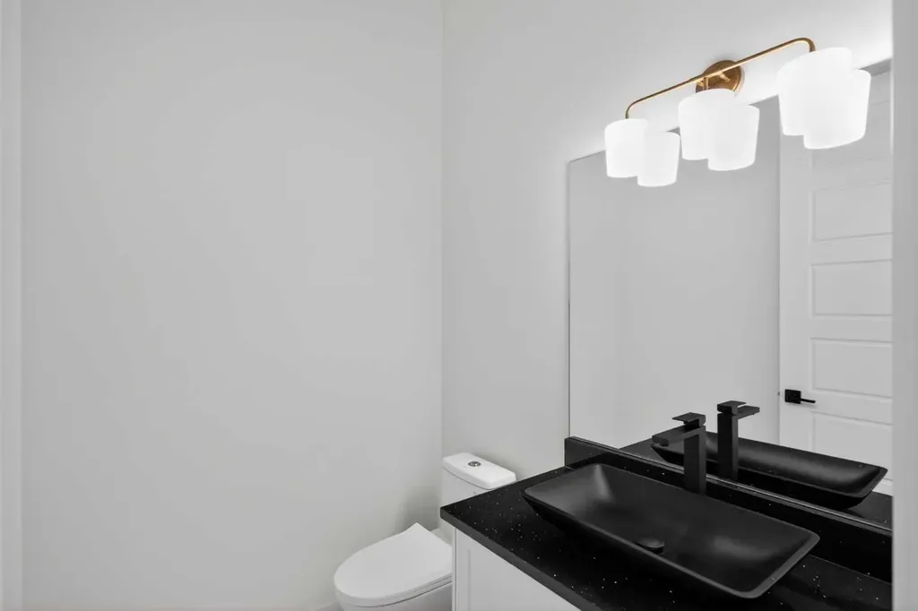 115 Chelsea Channel Chestermere AB T1X 2T1