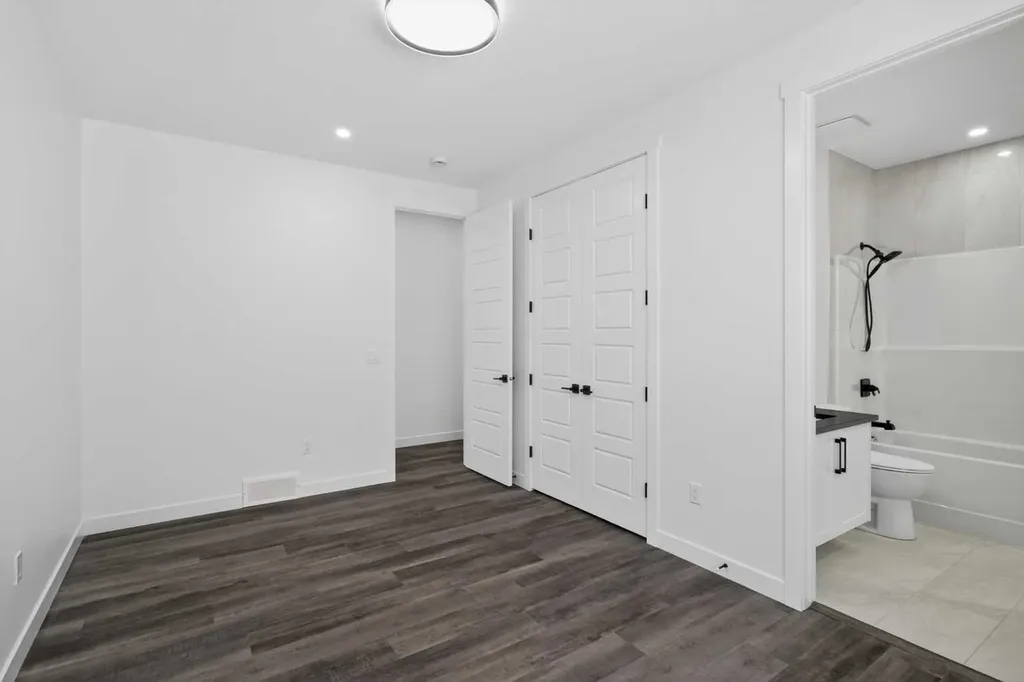 115 Chelsea Channel Chestermere AB T1X 2T1