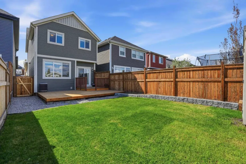 314 Auburn Crest Way SE Calgary AB T3M 1T2
