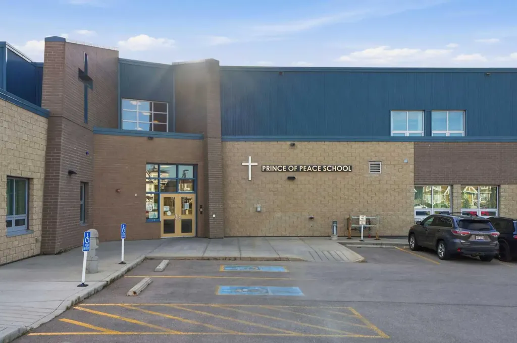 314 Auburn Crest Way SE Calgary AB T3M 1T2