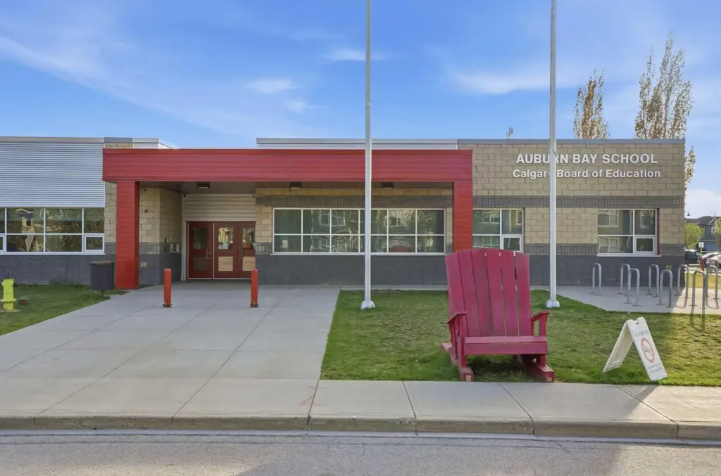 314 Auburn Crest Way SE Calgary AB T3M 1T2