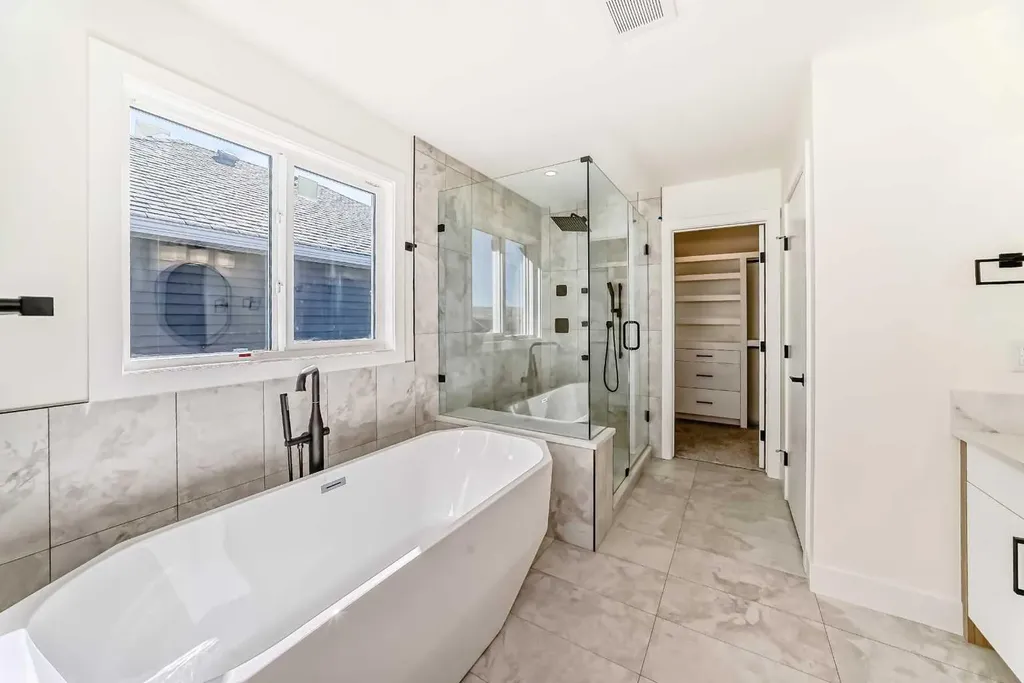 407 Rivercrest Road Cochrane AB T4C 3C6