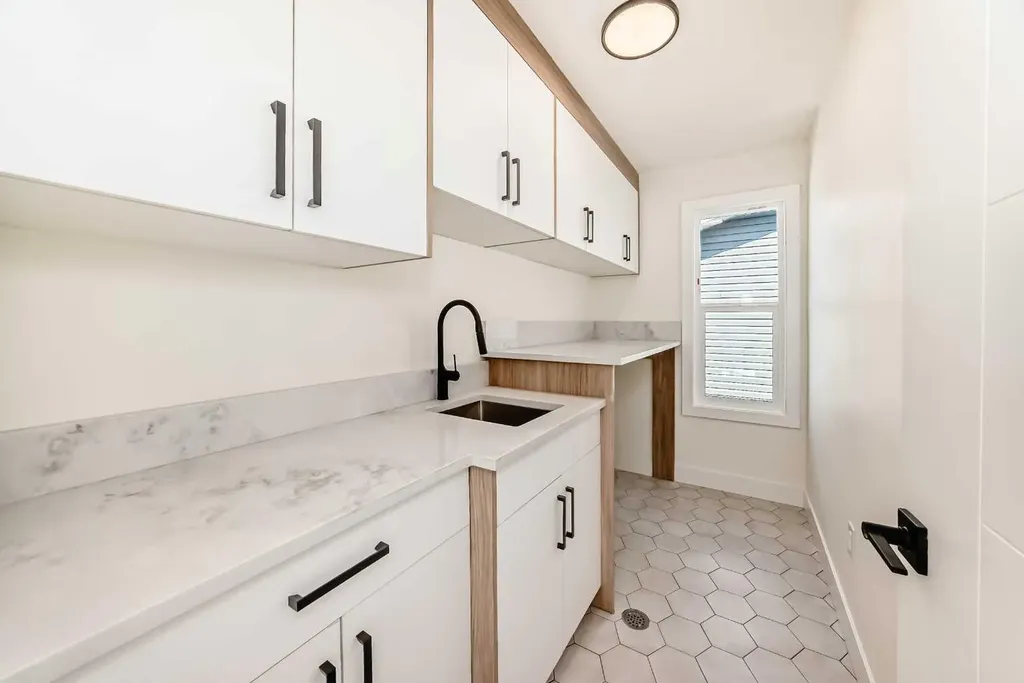 407 Rivercrest Road Cochrane AB T4C 3C6