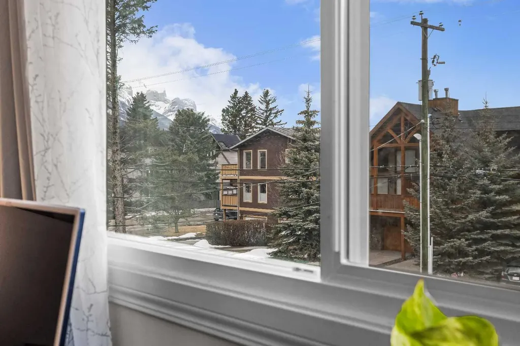 630 3rd Street Canmore AB T1W 2J5
