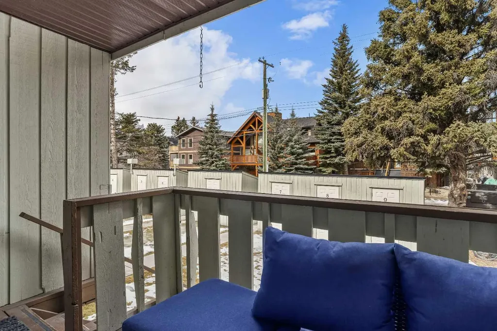 630 3rd Street Canmore AB T1W 2J5