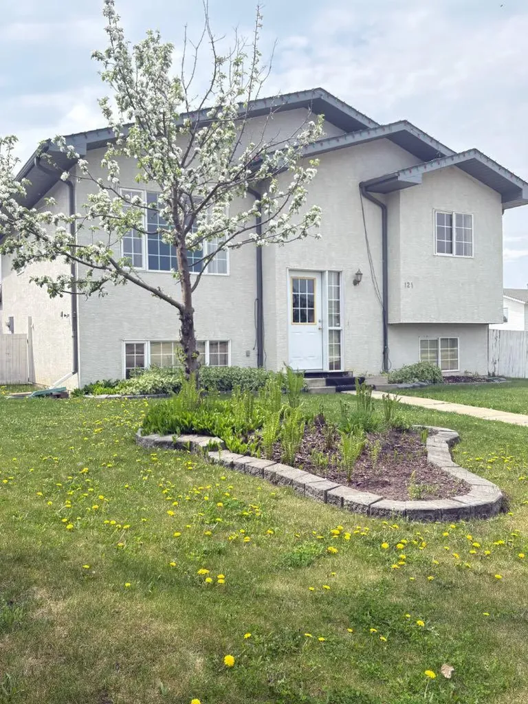 121 Mink Creek Road Whitecourt AB T7S 1C9