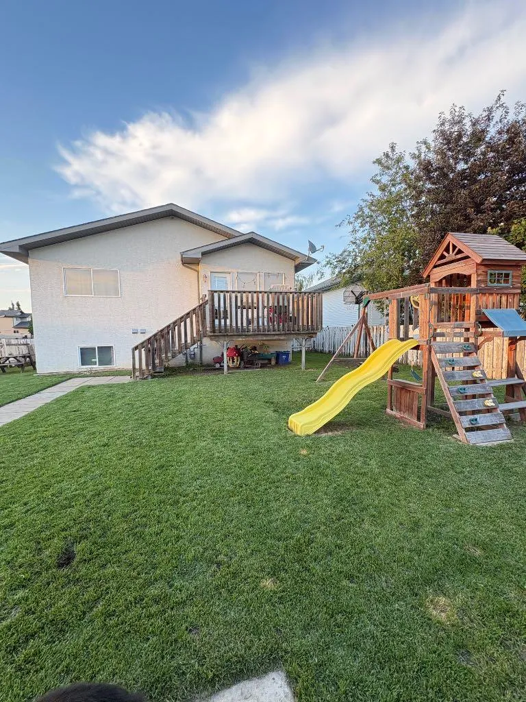 121 Mink Creek Road Whitecourt AB T7S 1C9