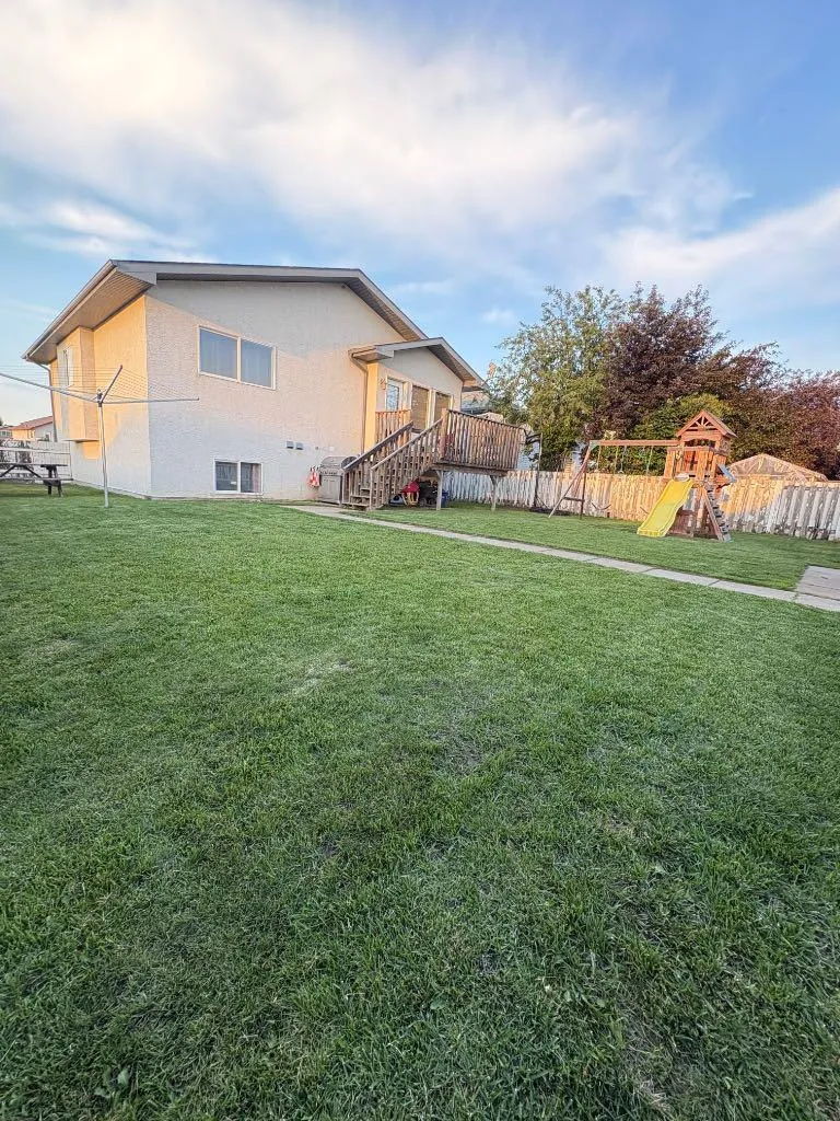 121 Mink Creek Road Whitecourt AB T7S 1C9