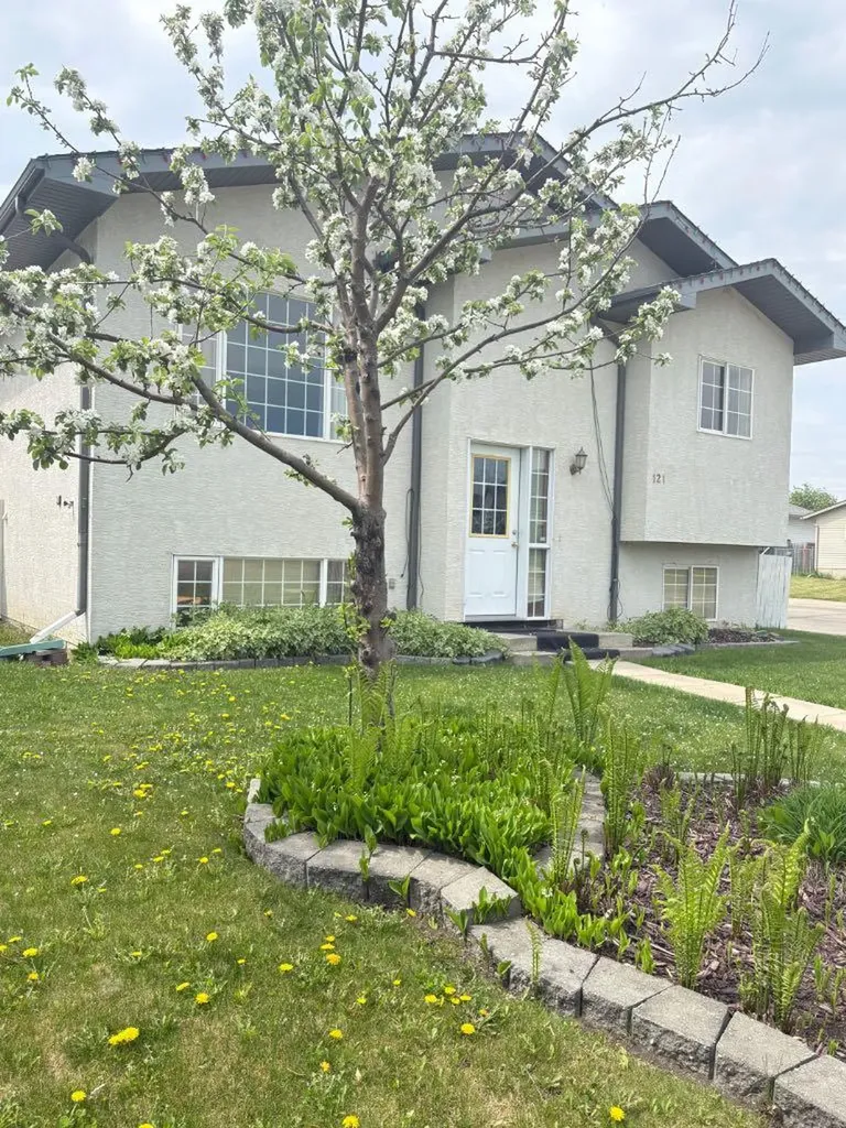 121 Mink Creek Road Whitecourt AB T7S 1C9