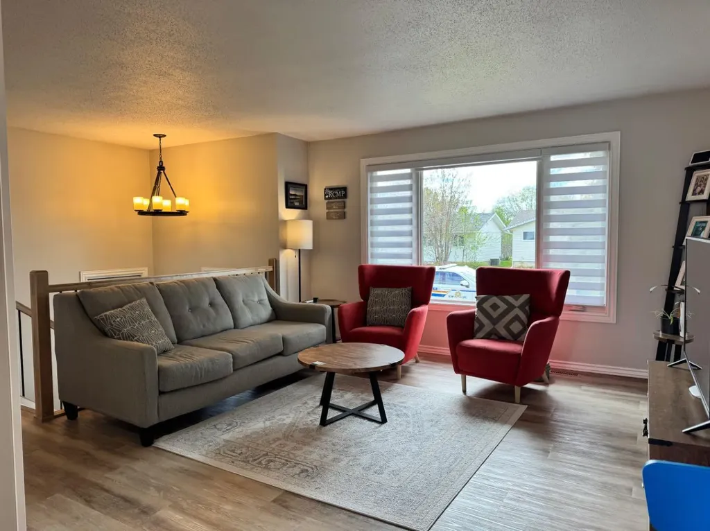 10317 117 Street Fairview AB T0H 1L0