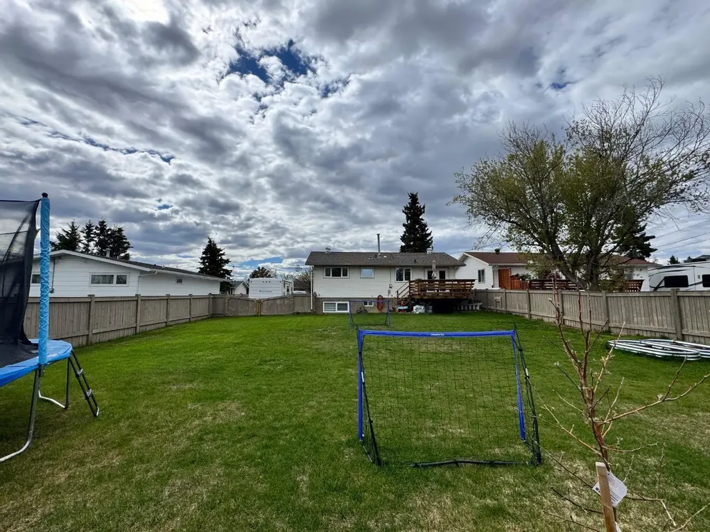 10317 117 Street Fairview AB T0H 1L0