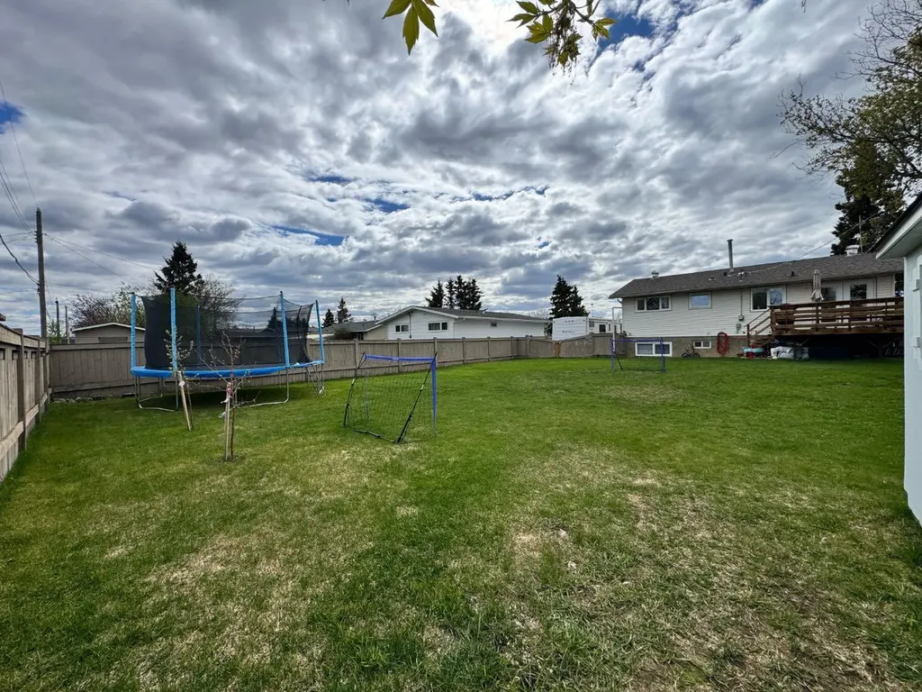 10317 117 Street Fairview AB T0H 1L0