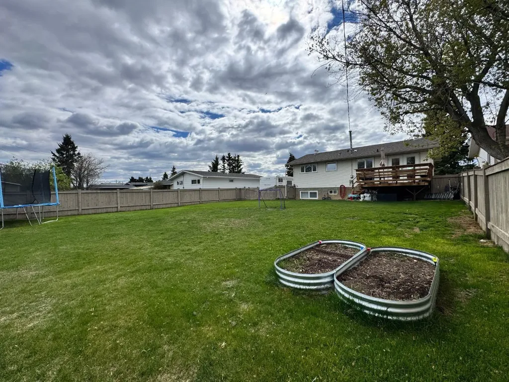 10317 117 Street Fairview AB T0H 1L0