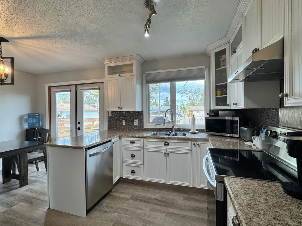 10317 117 Street Fairview AB T0H 1L0
