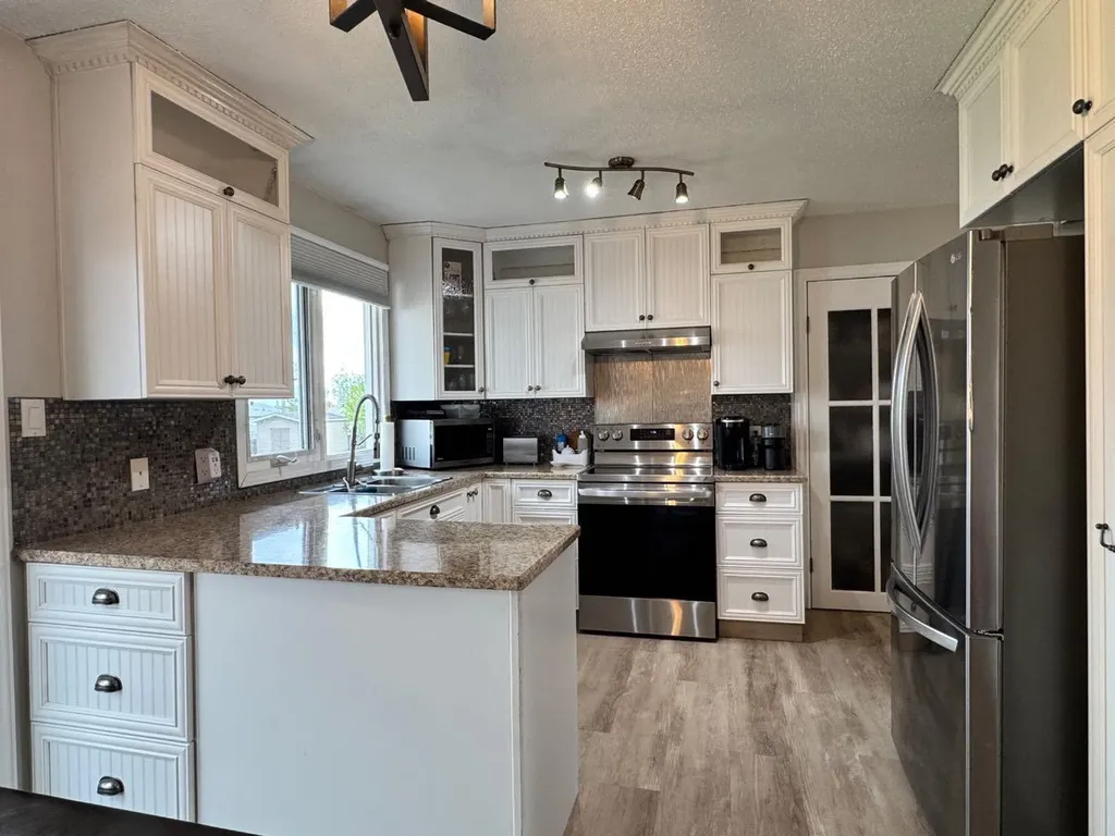 10317 117 Street Fairview AB T0H 1L0