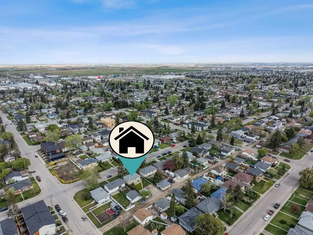 2211 41 Street SE Calgary AB T2B 1C8