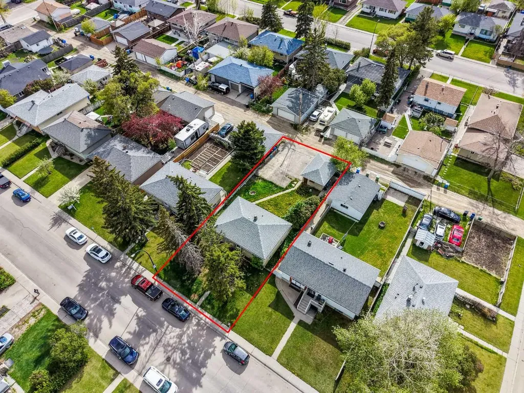 2211 41 Street SE Calgary AB T2B 1C8