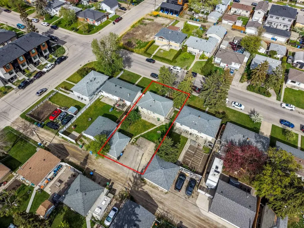 2211 41 Street SE Calgary AB T2B 1C8