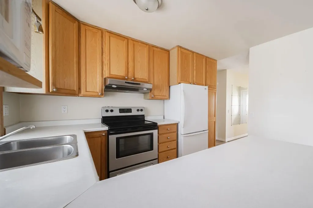 145 Hillcrest Drive Fort Mcmurray AB T9H 3T7