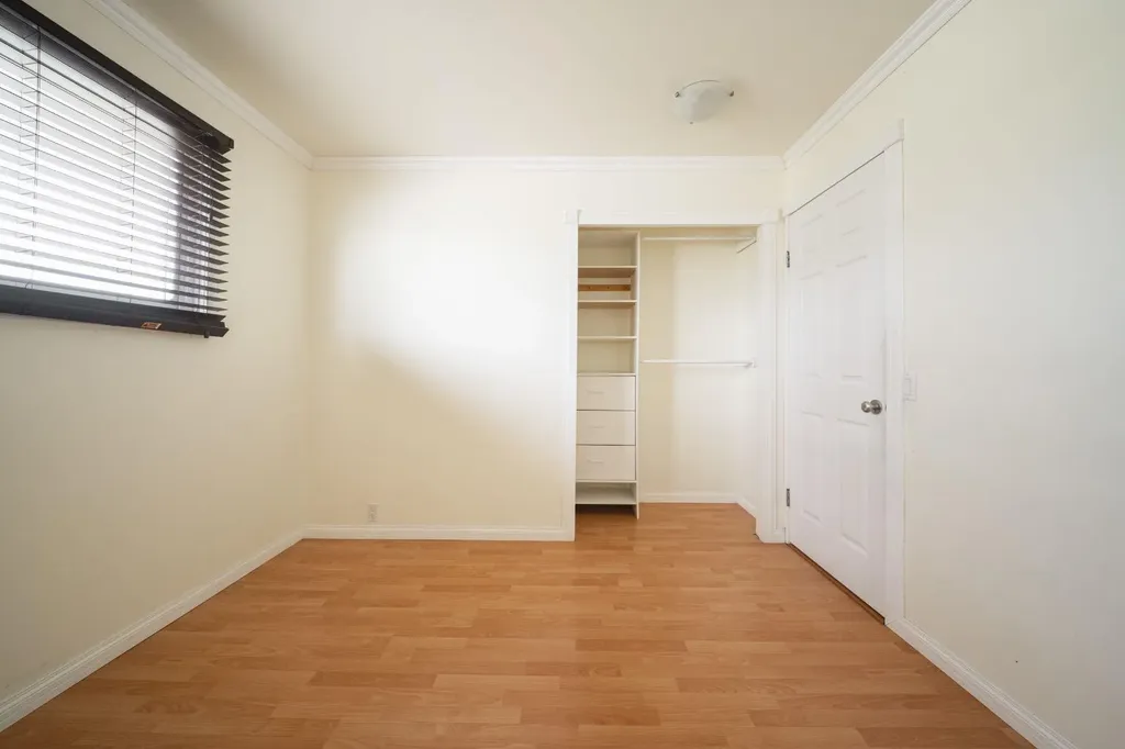145 Hillcrest Drive Fort Mcmurray AB T9H 3T7