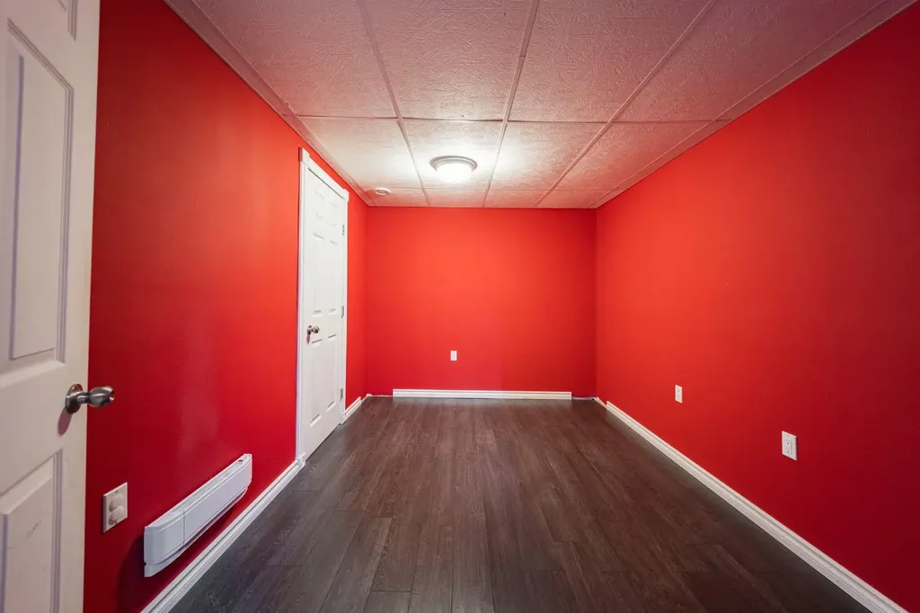 145 Hillcrest Drive Fort Mcmurray AB T9H 3T7