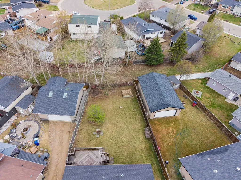 145 Hillcrest Drive Fort Mcmurray AB T9H 3T7