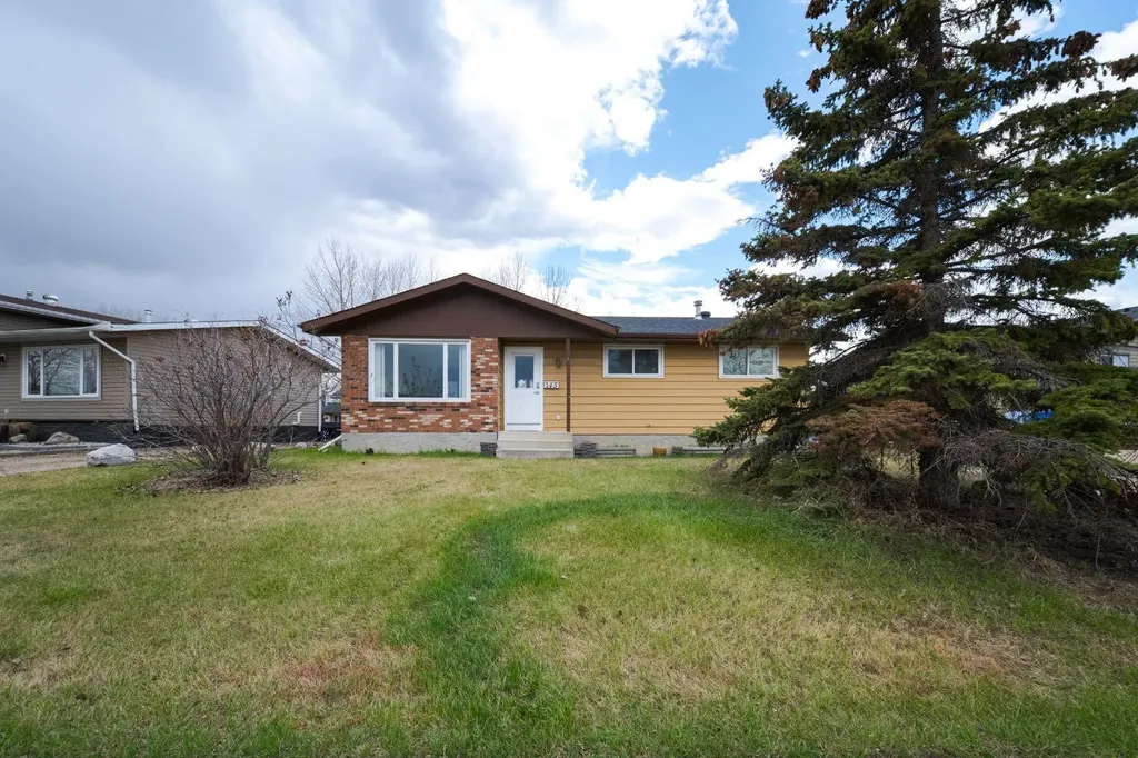 145 Hillcrest Drive Fort Mcmurray AB T9H 3T7