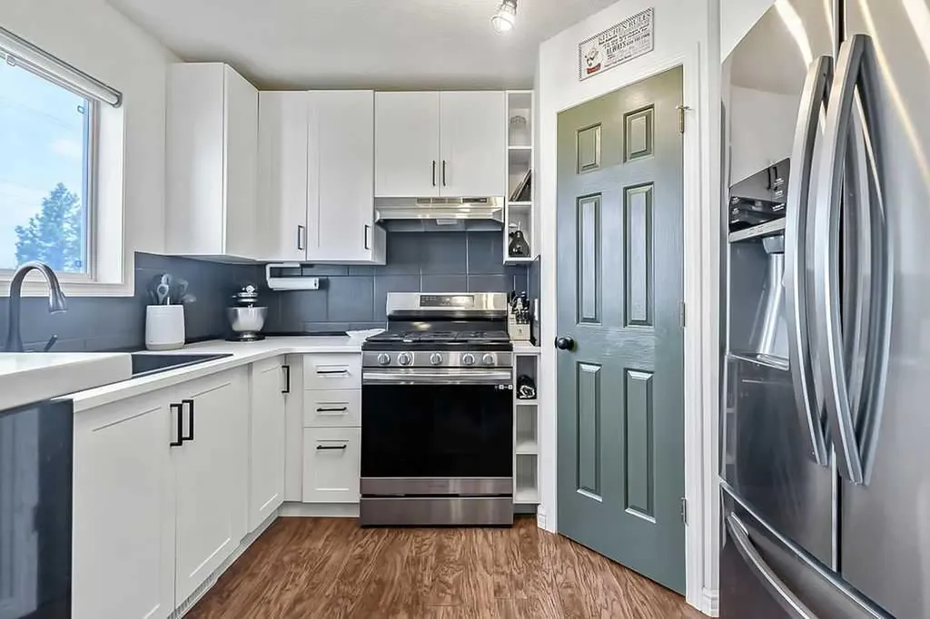 145 Harvest Glen Way NE Calgary AB T3K 4J4