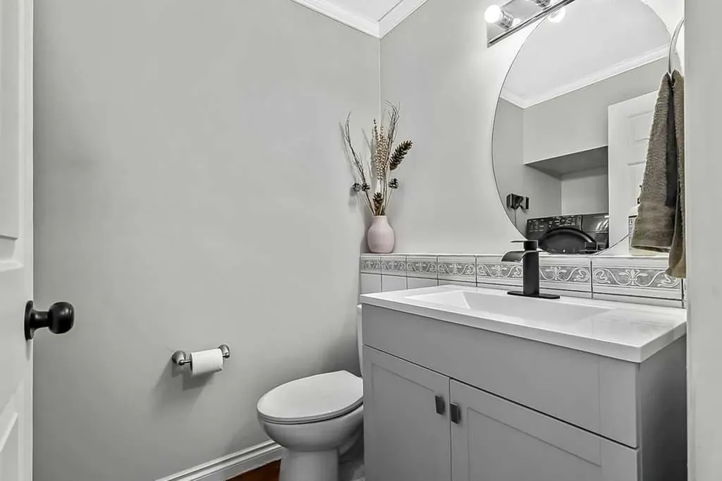 145 Harvest Glen Way NE Calgary AB T3K 4J4