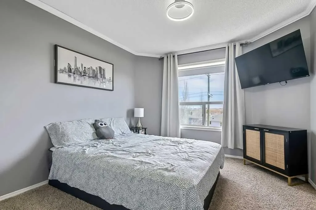 145 Harvest Glen Way NE Calgary AB T3K 4J4