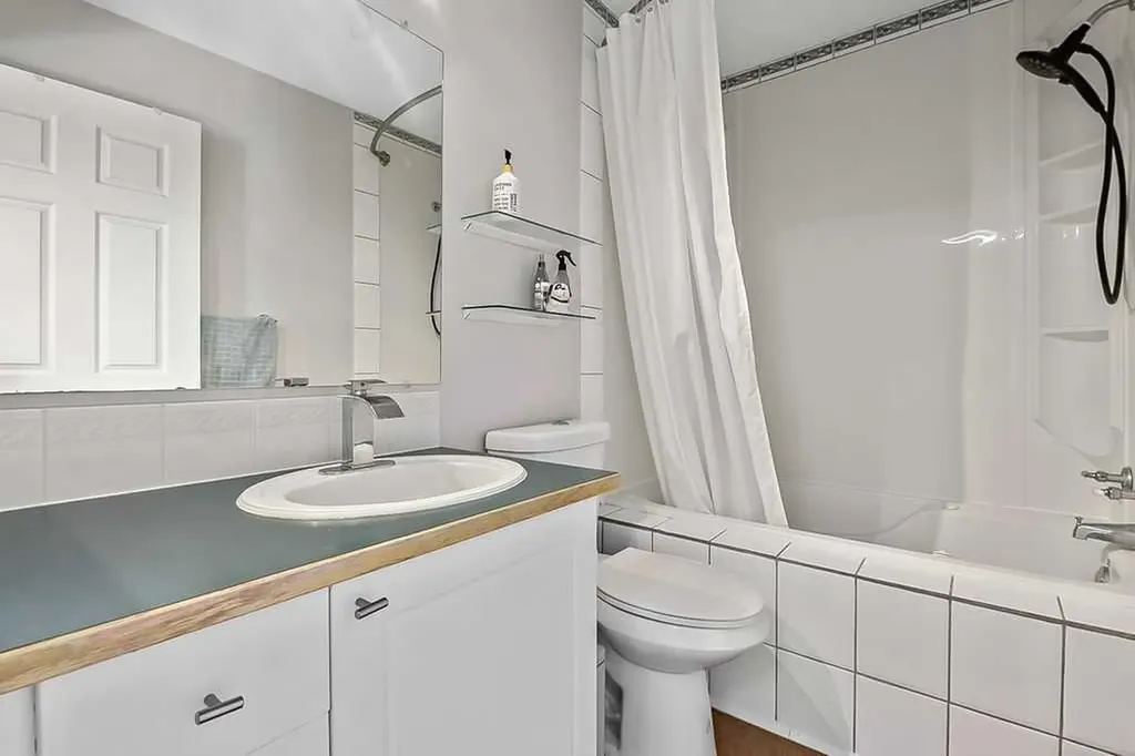 145 Harvest Glen Way NE Calgary AB T3K 4J4