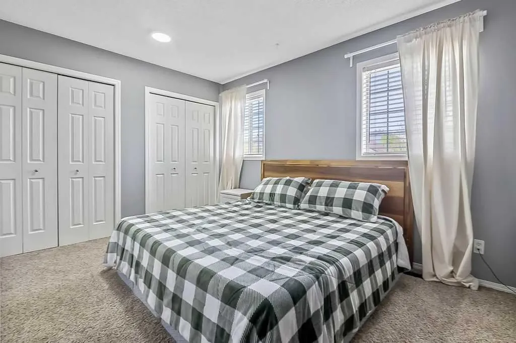 145 Harvest Glen Way NE Calgary AB T3K 4J4