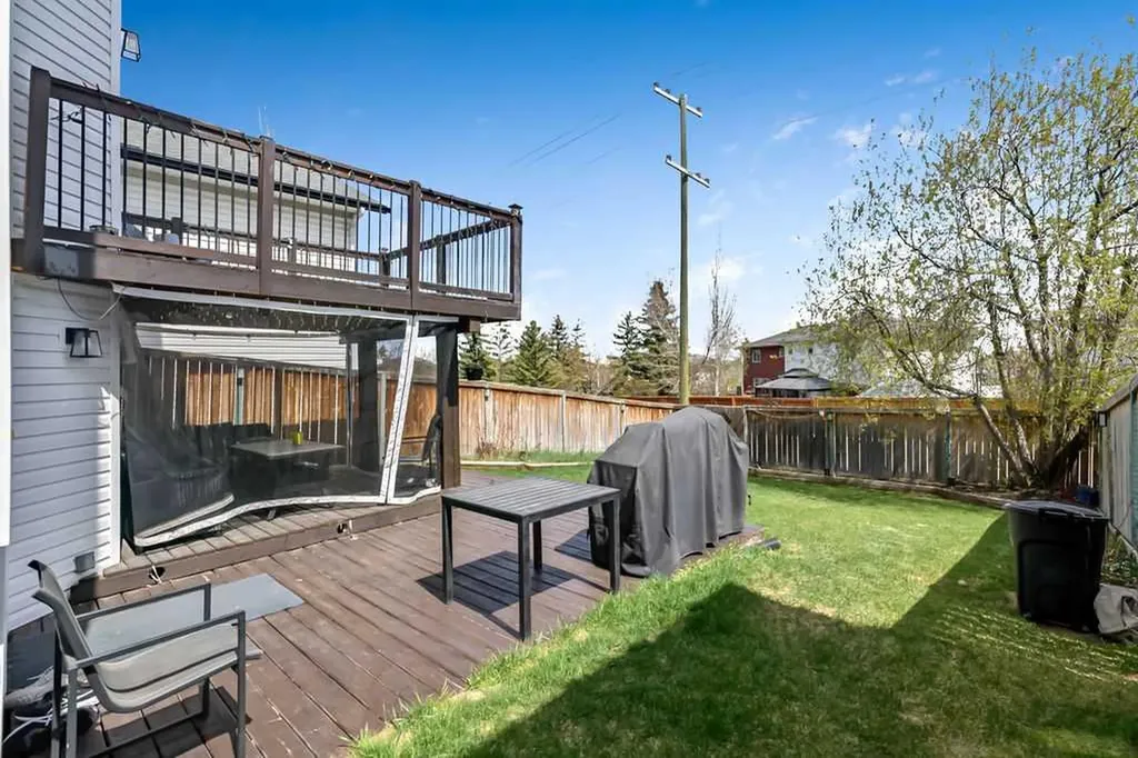 145 Harvest Glen Way NE Calgary AB T3K 4J4