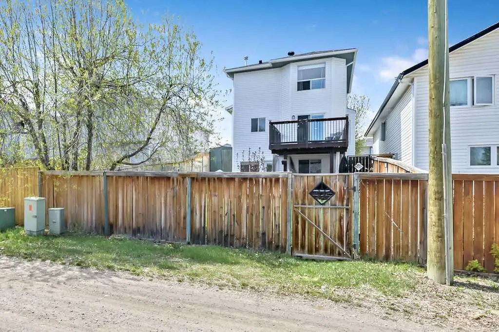 145 Harvest Glen Way NE Calgary AB T3K 4J4