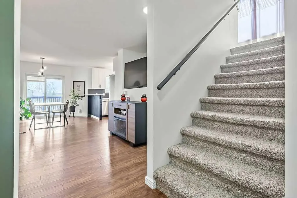 145 Harvest Glen Way NE Calgary AB T3K 4J4