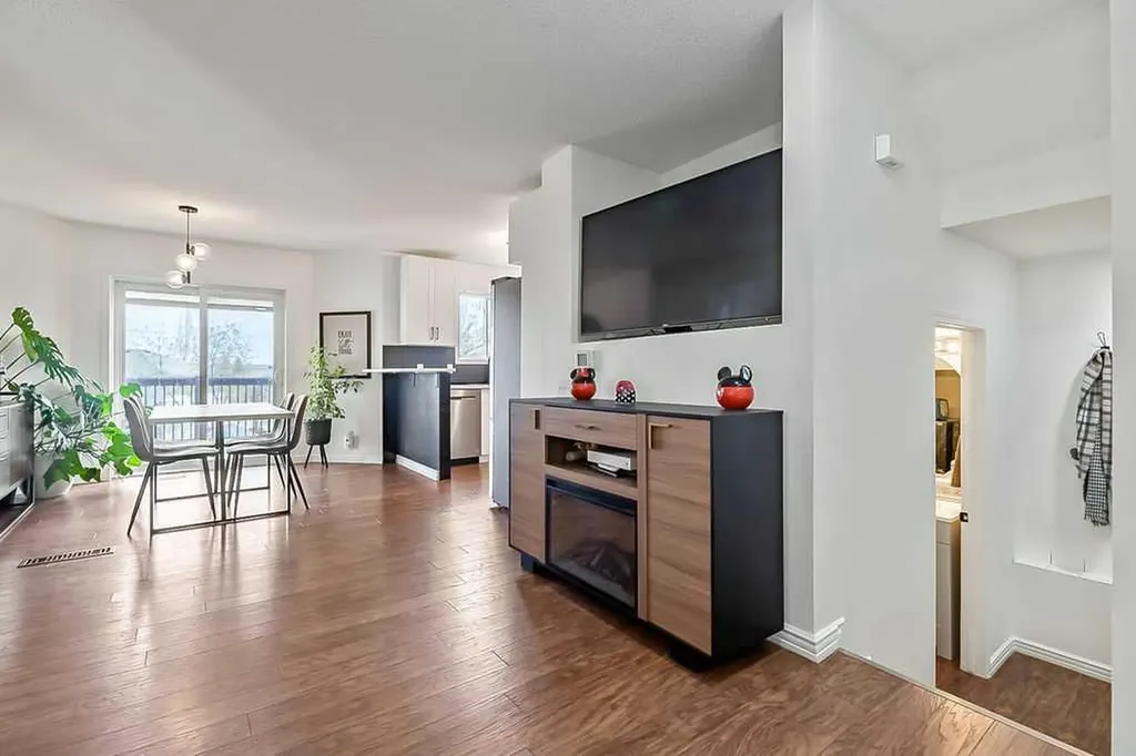 145 Harvest Glen Way NE Calgary AB T3K 4J4