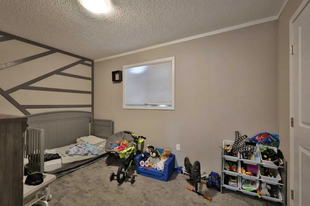 5021 Applewood Road Coaldale AB T1M 0C6