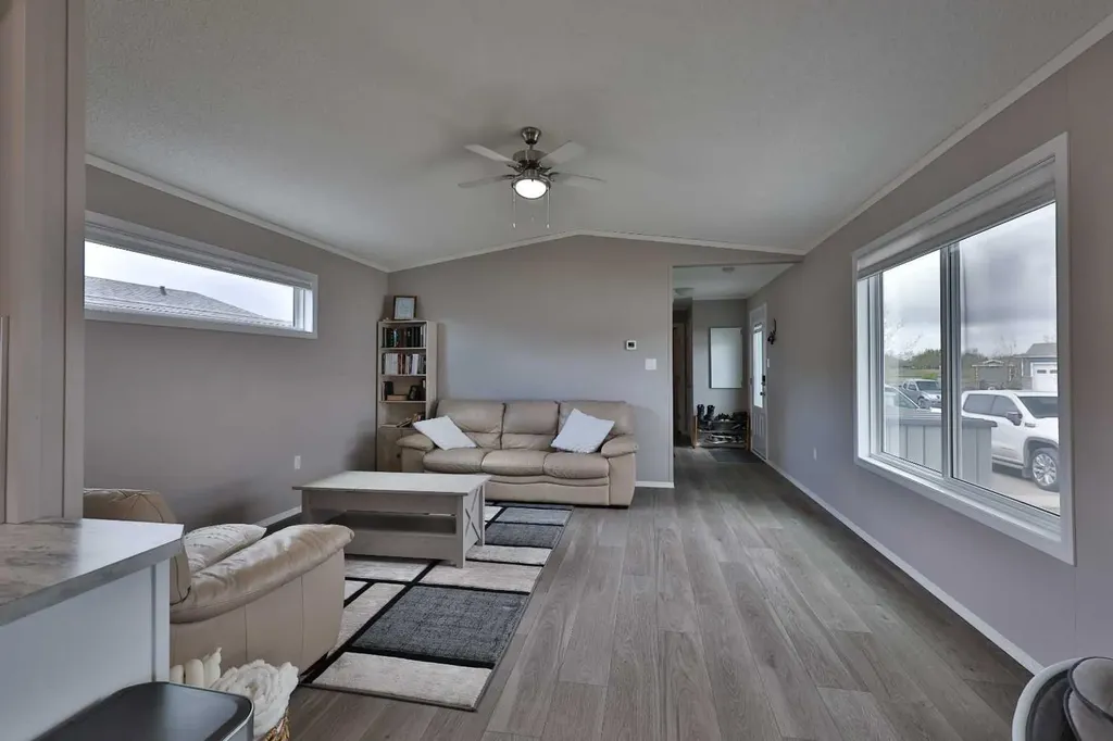5021 Applewood Road Coaldale AB T1M 0C6