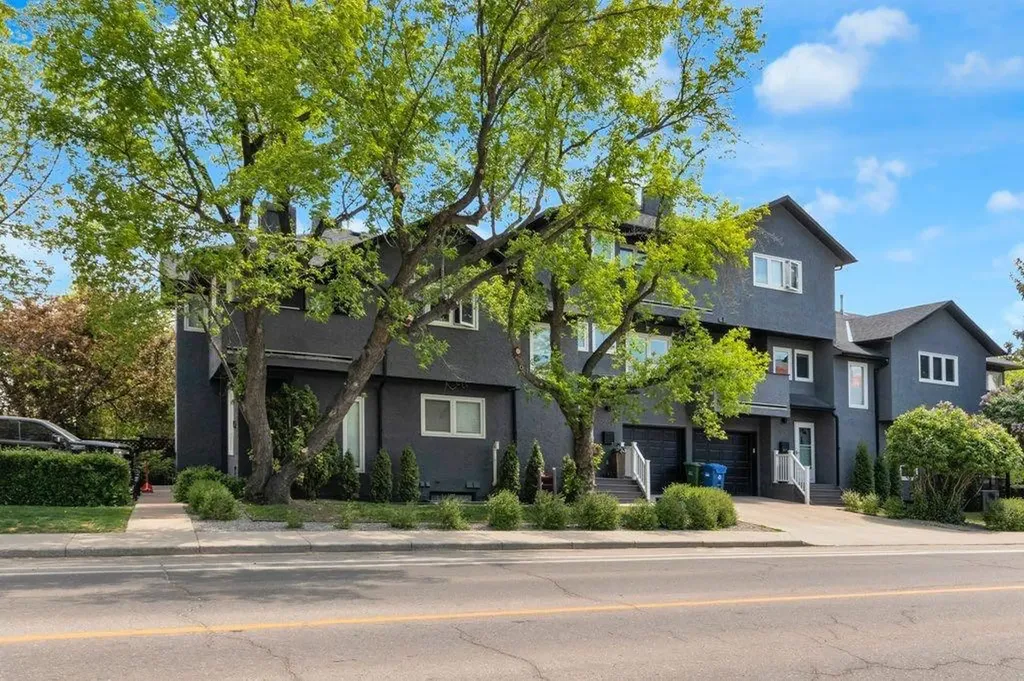 3528 20 Street SW Calgary AB T2T5X7