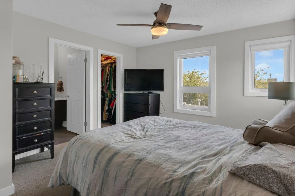 3528 20 Street SW Calgary AB T2T5X7