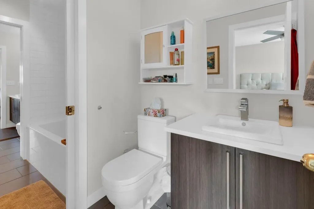 3528 20 Street SW Calgary AB T2T5X7