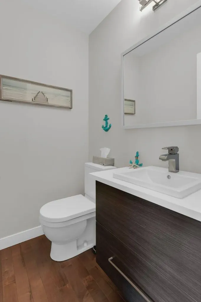 3528 20 Street SW Calgary AB T2T5X7
