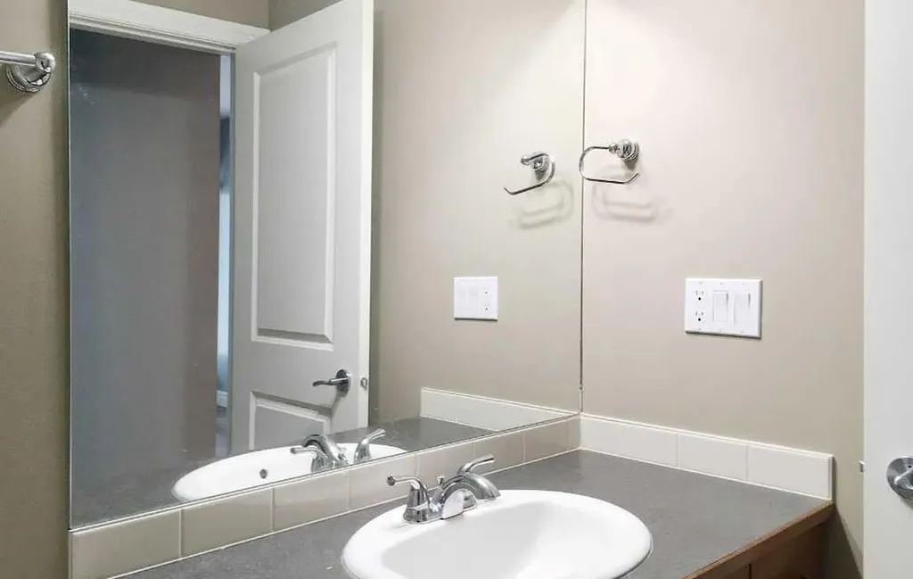 910 5 Avenue SW Calgary AB T2p0c3